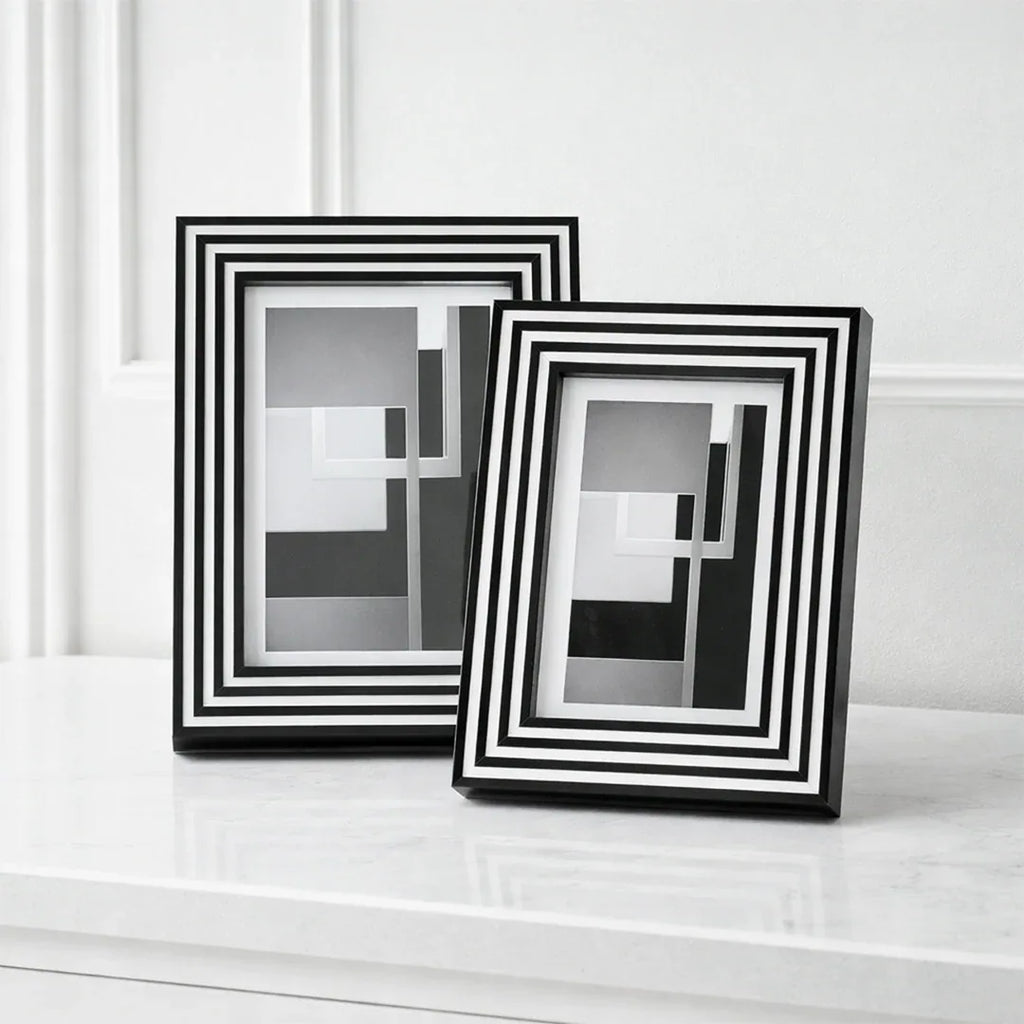 Black & White Pattern Photo Frame